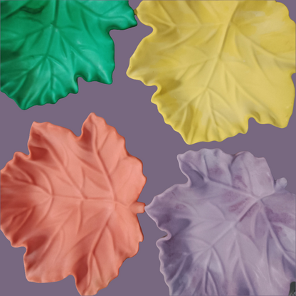 Maple leaf tray