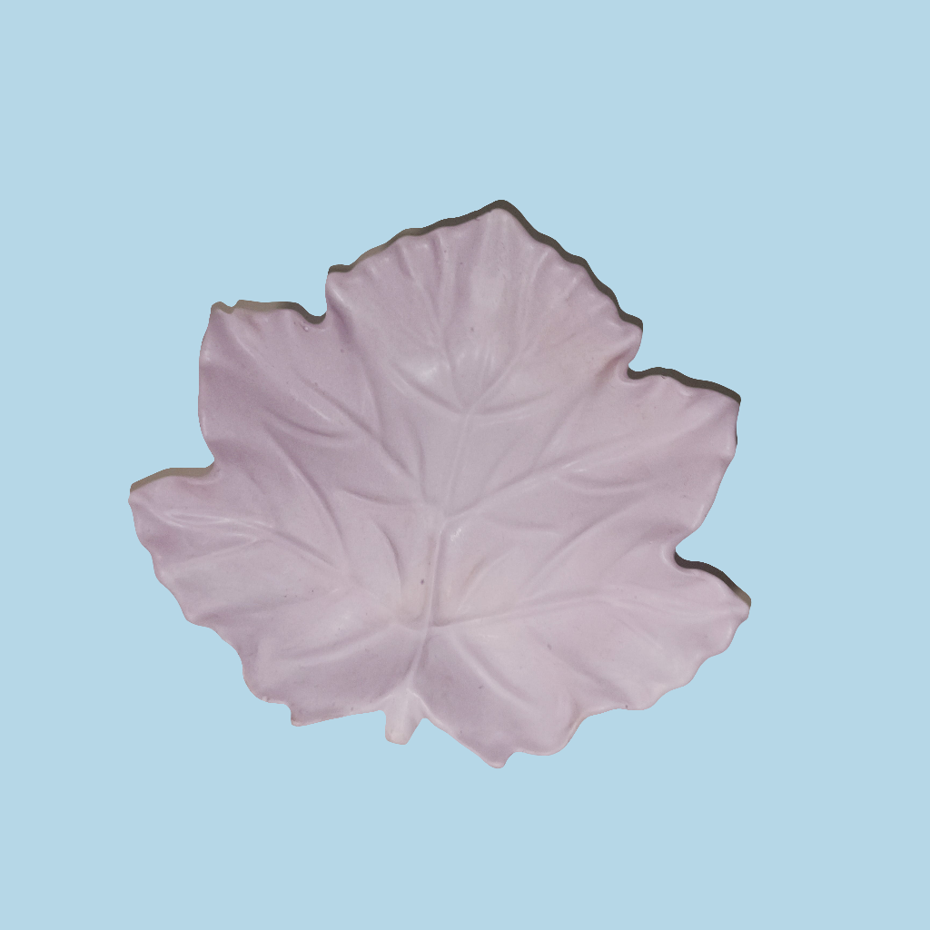 Maple leaf tray