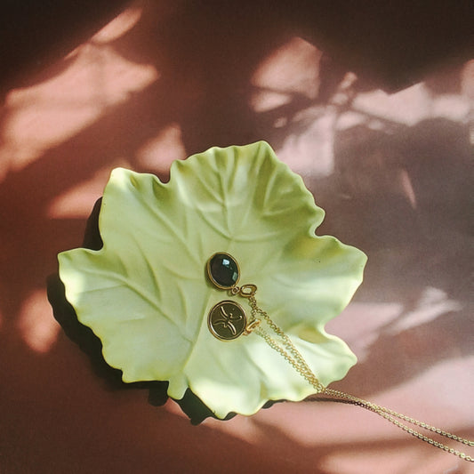 Maple leaf tray